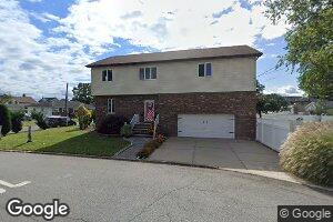 8 Frederick St, Moonachie, NJ 07074