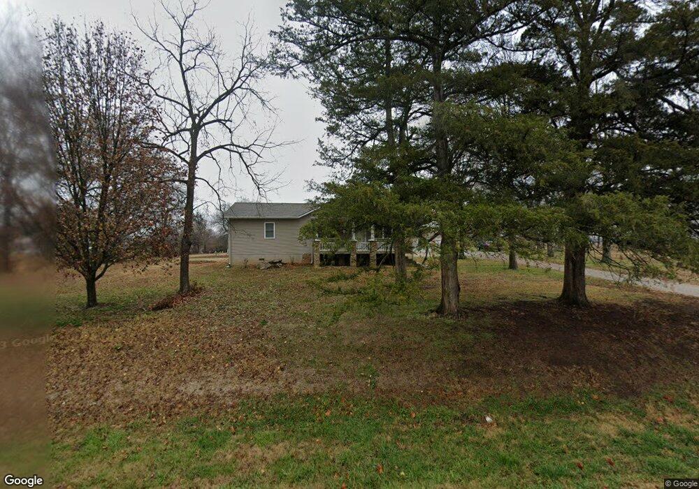 21051 Pratt Rd, Parsons, KS 67357 - photo 1