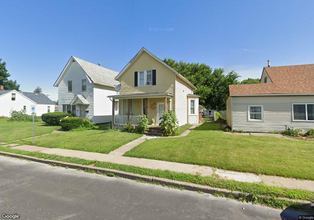 1536 W 13th St, Davenport, IA 52804 - photo 1