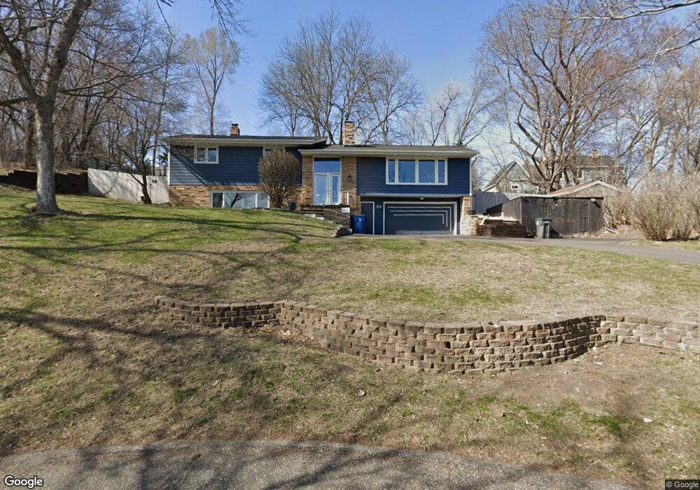 14600 Woodhill Cir, Minnetonka, MN 55345 - photo 1