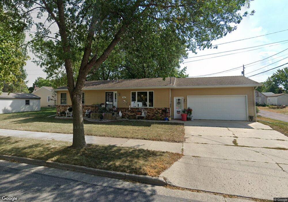 911 10th St N, New Ulm, MN 56073 - photo 1