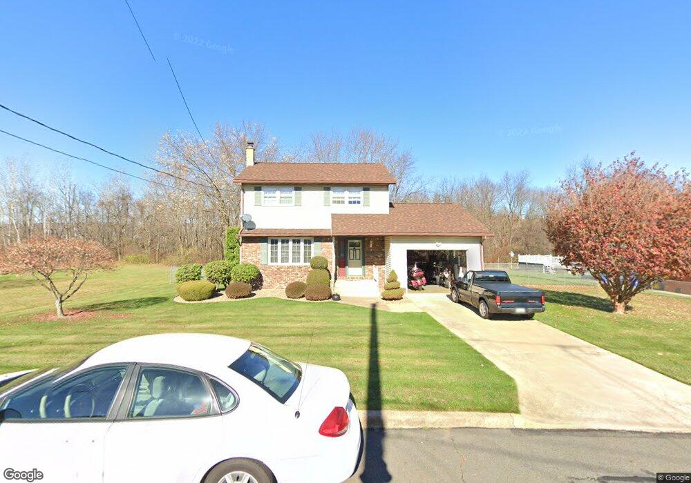 598 Jones St, Nanticoke, PA 18634 - photo 1