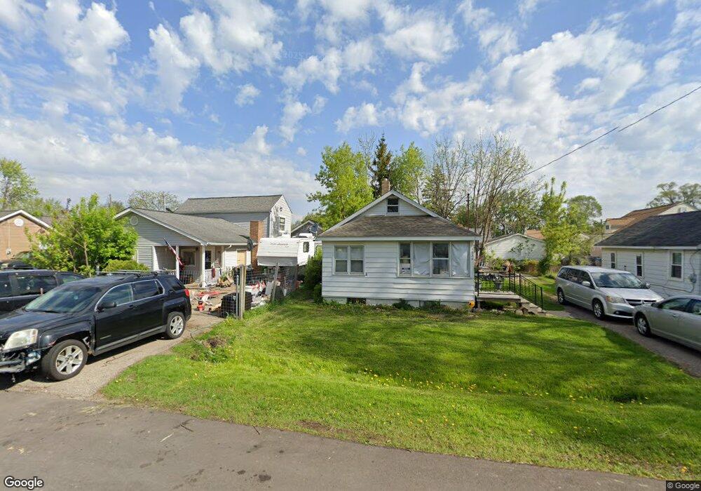 1030 W Scottwood Ave, Flint, MI 48507 - photo 1