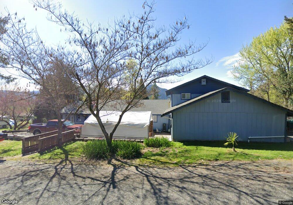 251 Mina Ln, Grants Pass, OR 97526 - photo 1