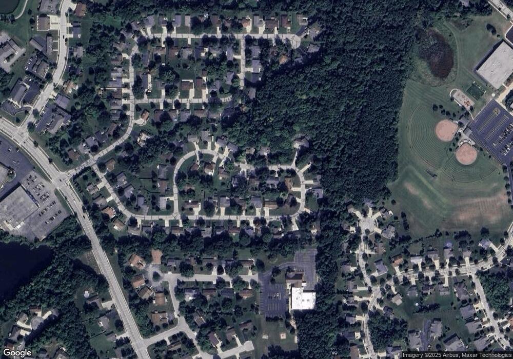 633 Highview Dr, Slinger, WI 53086 - photo 1