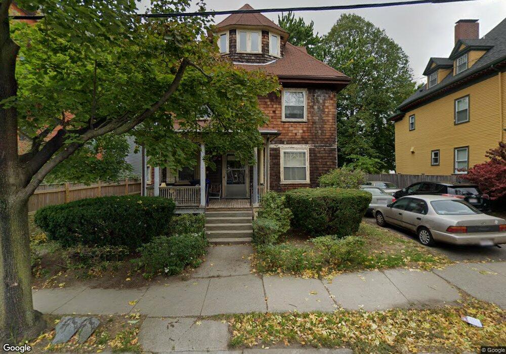 76 Thorndike St unit 4, Brookline, MA 02446 - photo 1