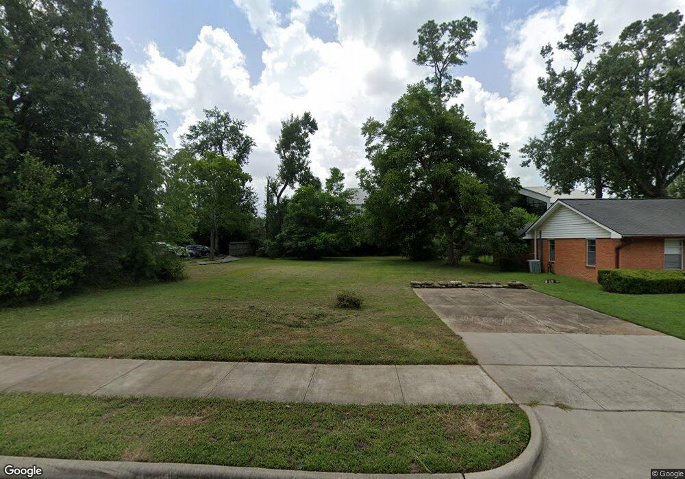 8319 Waterbury Dr, Houston, TX 77055 - photo 1
