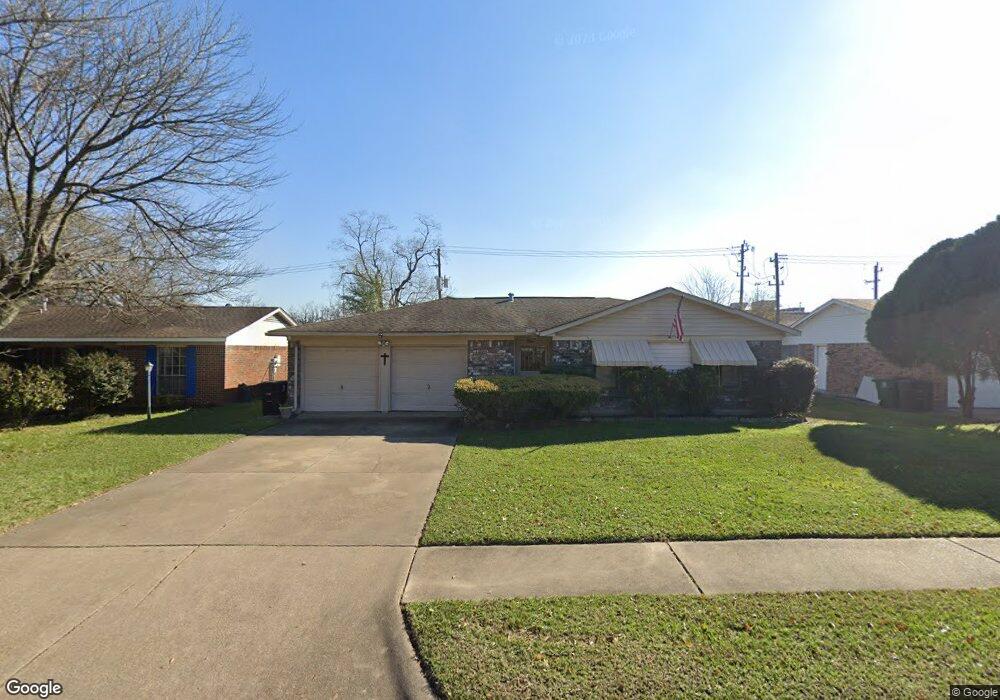 8902 Sunnywood Dr, Houston, TX 77088 - photo 1