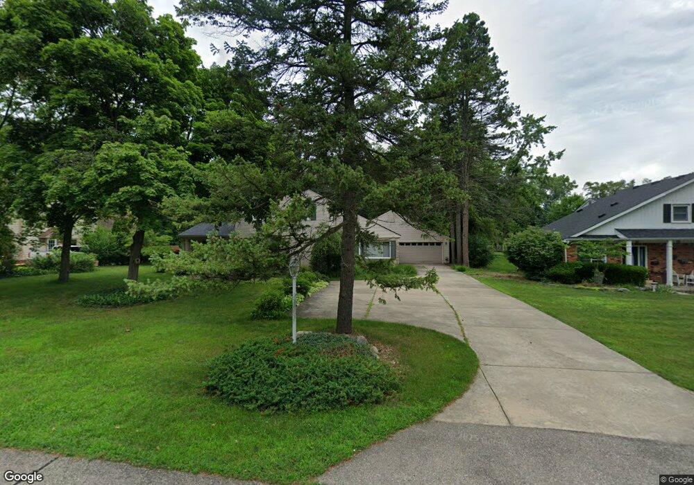 7242 Buckthorn Dr, West Bloomfield, MI 48324 - photo 1