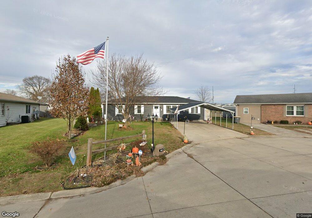 449 Capri Ct, Seymour, IN 47274 - photo 1