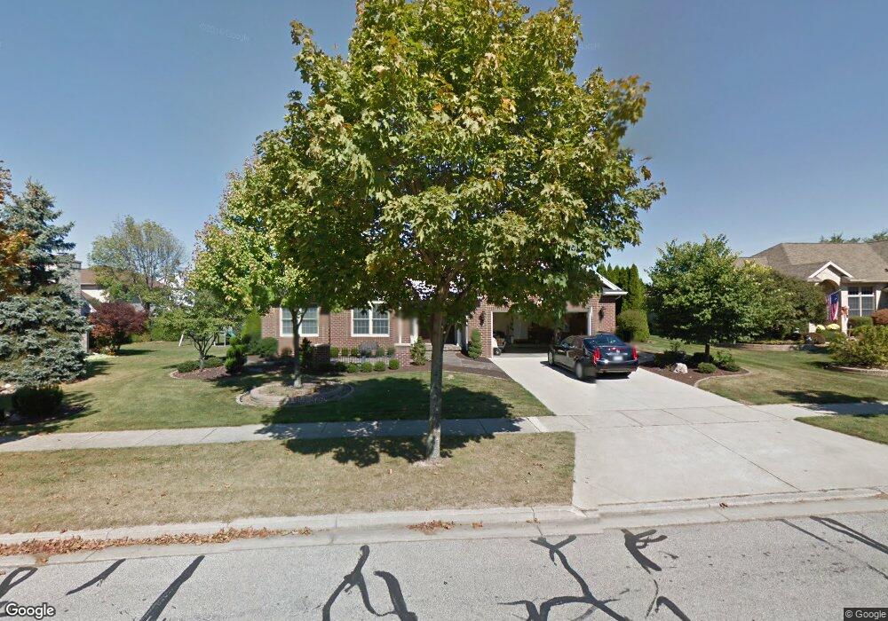 710 Country Ln, Frankenmuth, MI 48734 - photo 1