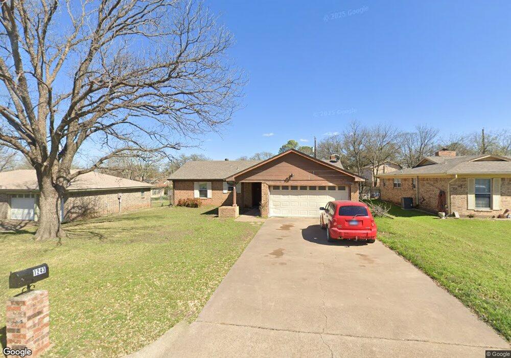 1243 Willowwood Dr, Cleburne, TX 76033 - photo 1