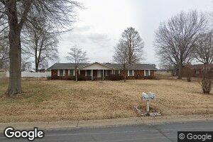 201 Kingsway Dr, Charleston, MO 63834