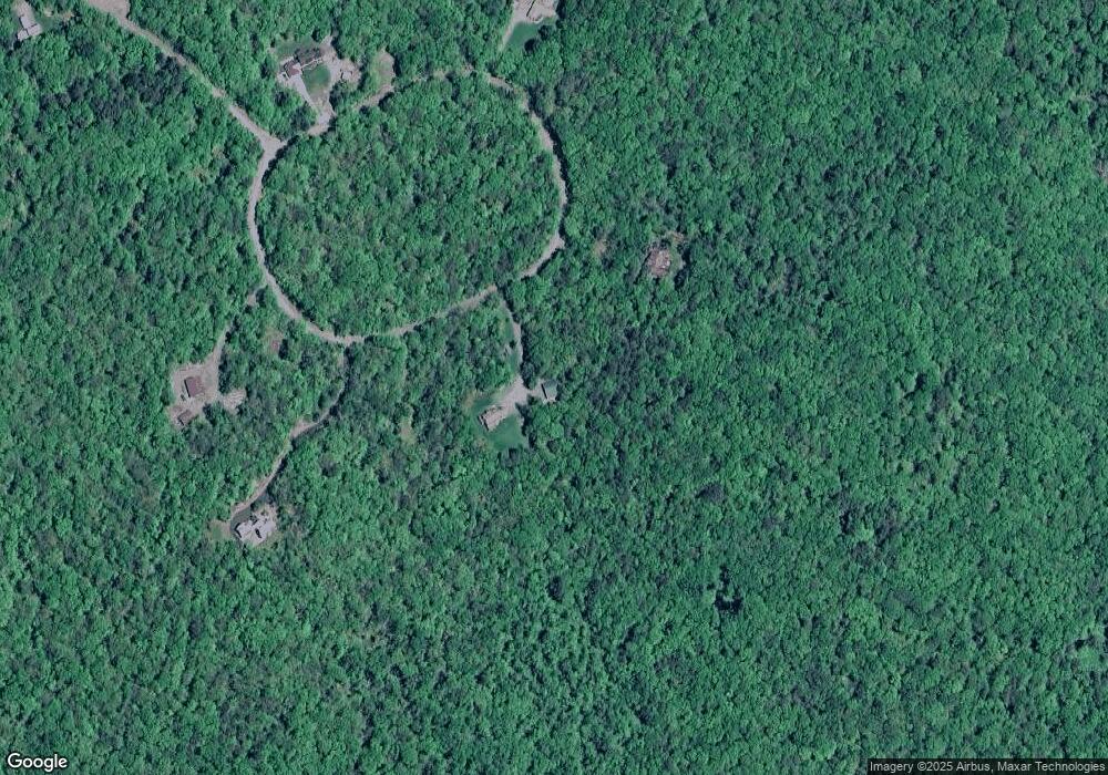 171 Fox Ridge Park Dr, Greeley, PA 18425 - photo 1