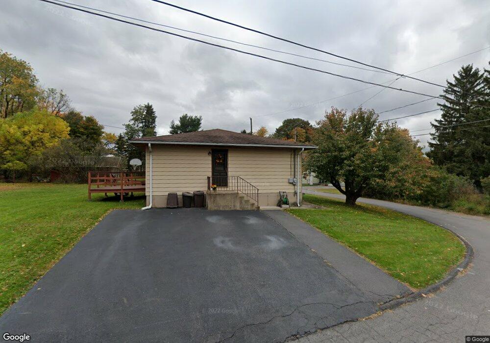 330 Field St, Dunmore, PA 18512 - photo 1