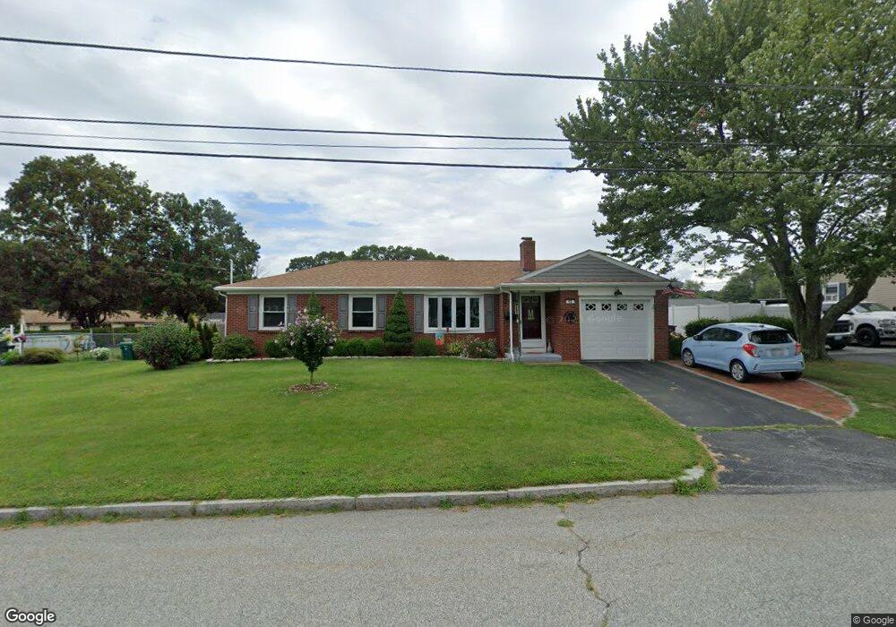 92 Diana Dr, Woonsocket, RI 02895 - photo 1