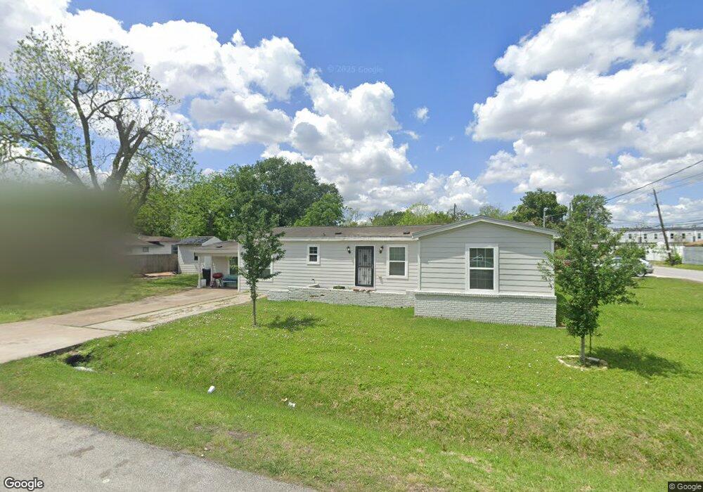 4451 Castor St, Houston, TX 77022 - photo 1