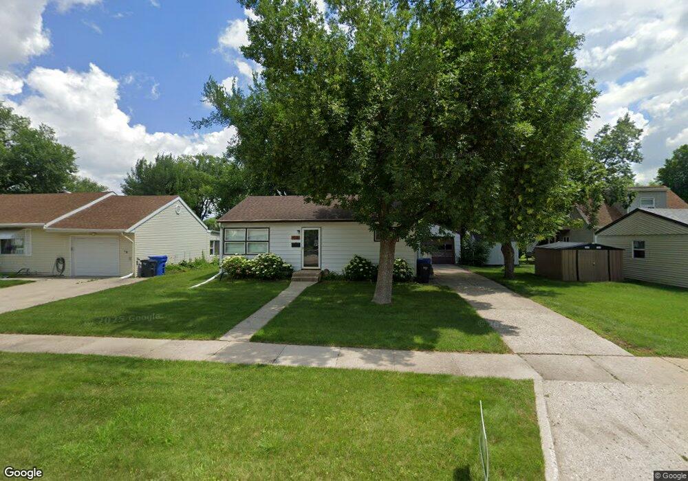 1018 19th St S, Fargo, ND 58103 - photo 1