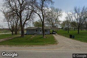 706 N 1st St, Mystic, IA 52574
