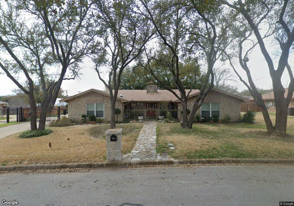 4425 Cartagena Dr, Fort Worth, TX 76133 - photo 1