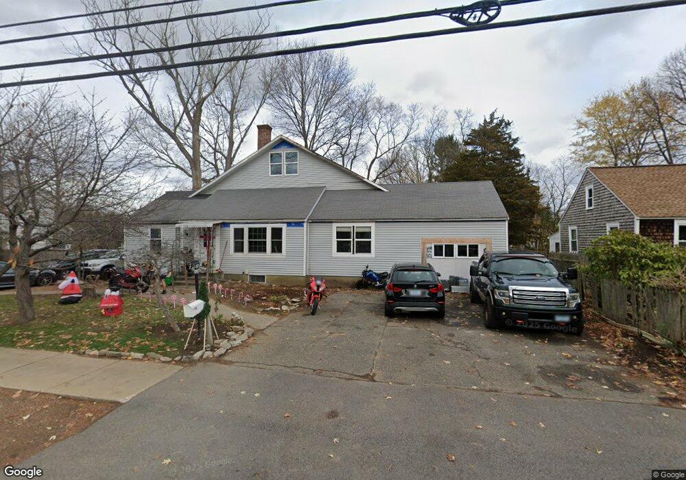 379 Sherburne Rd, Portsmouth, NH 03801 - photo 1