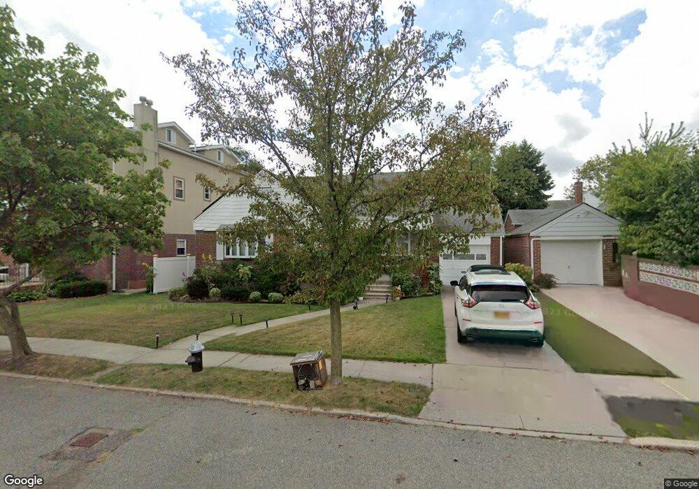 4814 193rd St, Fresh Meadows, NY 11365 - photo 1