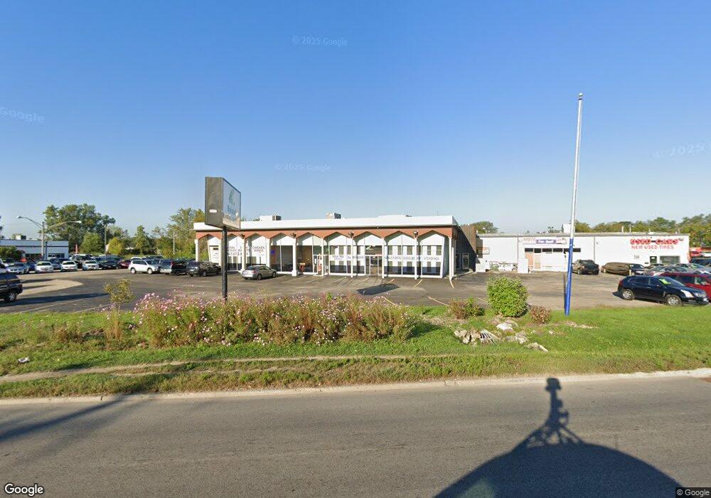 554 N Green Bay Rd, Waukegan, IL 60085 - photo 1