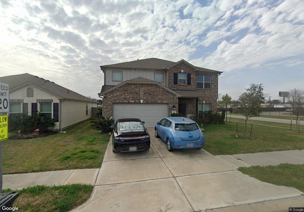 626 W Fairway Lake Dr, Alvin, TX 77511 - photo 1
