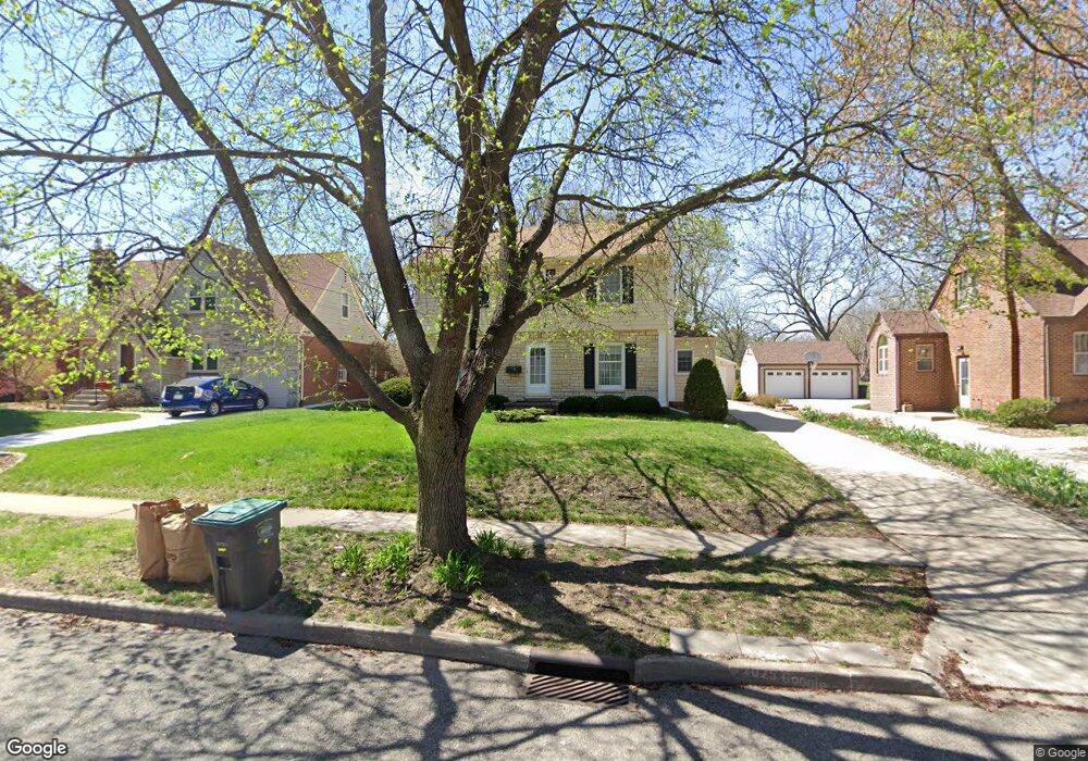 2010 44th St, Des Moines, IA 50310 - photo 1