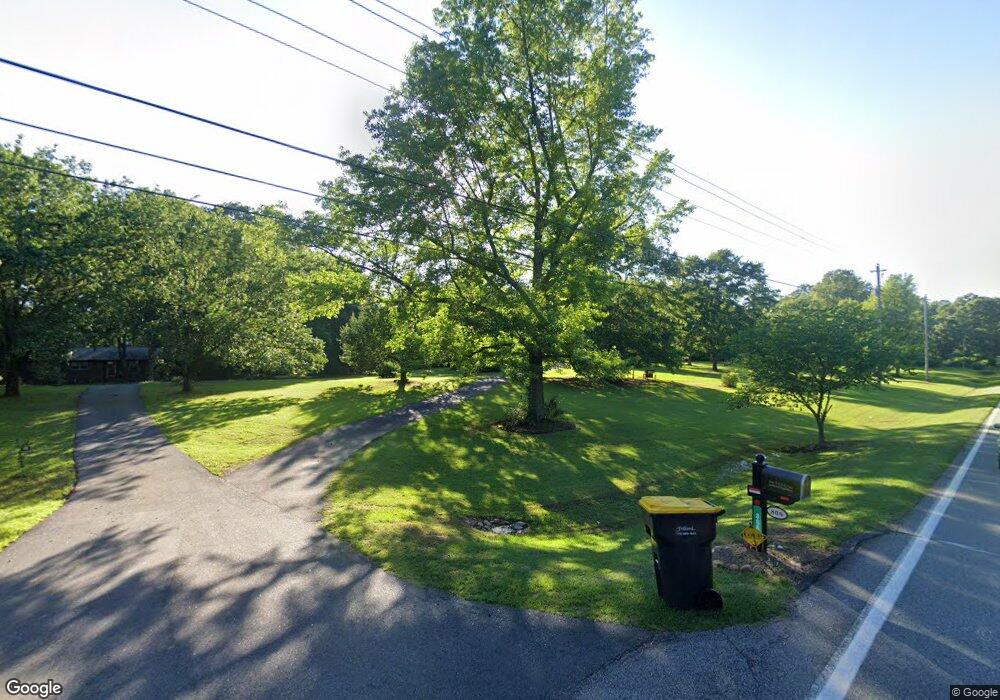 806 Minix Rd, Sharpsburg, GA 30277 - photo 1