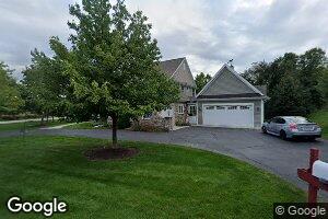 813 Red Hawk Dr, Walworth, WI 53184