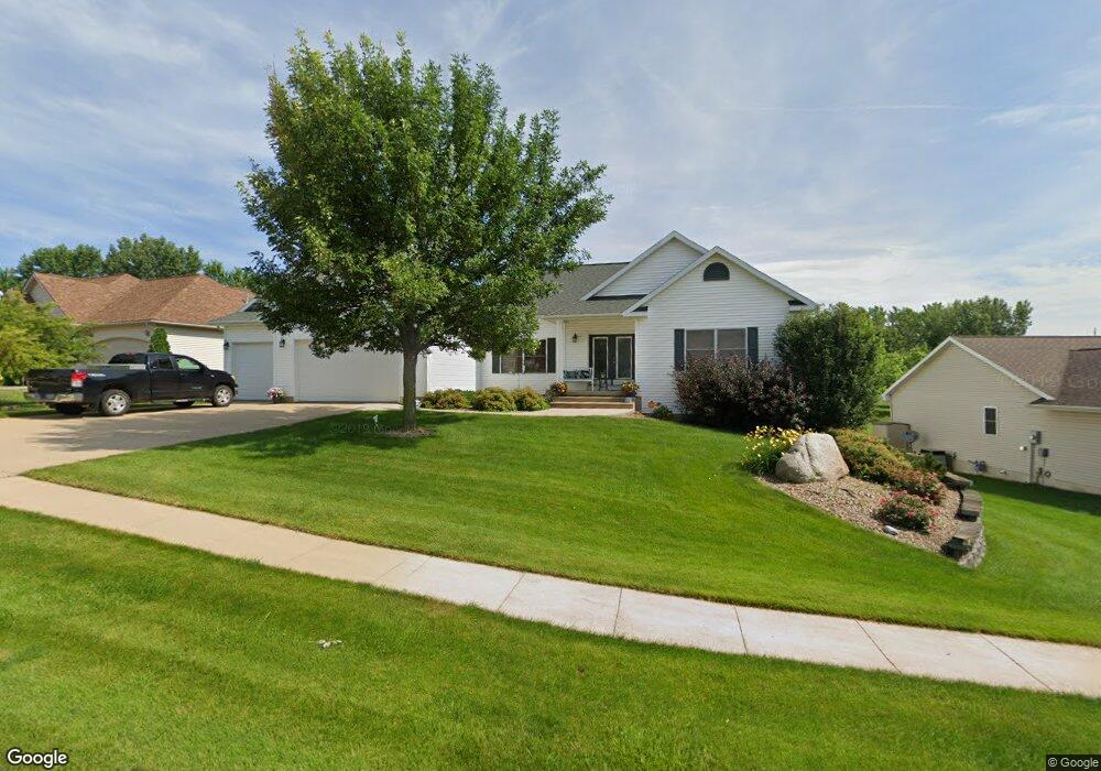 3720 Banar Ave SW, Cedar Rapids, IA 52404 - photo 1