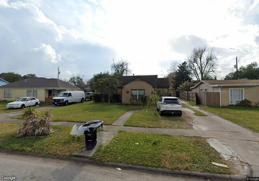7646 Buena Vista St, Houston, TX 77087 - photo 1
