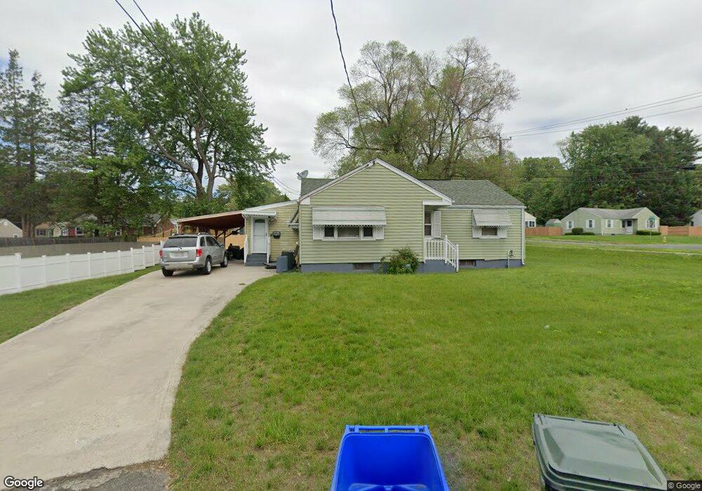 8 Gerald St, Springfield, MA 01109 - photo 1