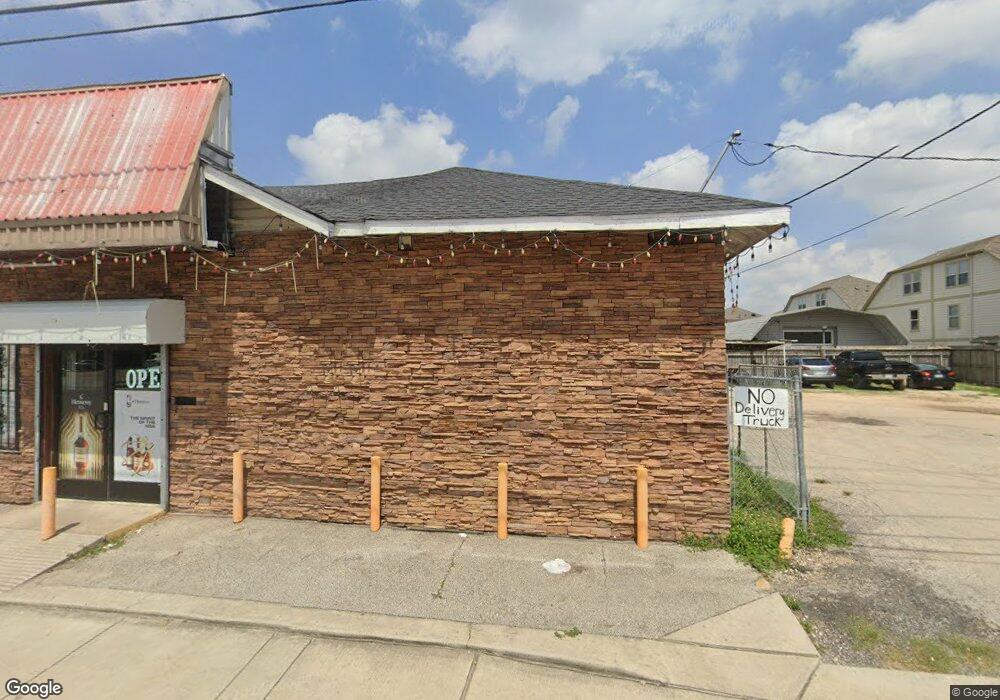 1724 Airline Dr, Houston, TX 77009 - photo 1