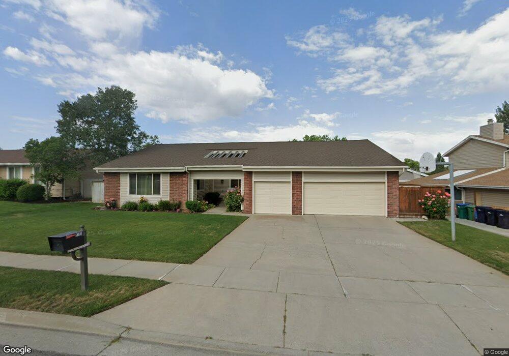 8750 Ida Ln, Sandy, UT 84093 - photo 1