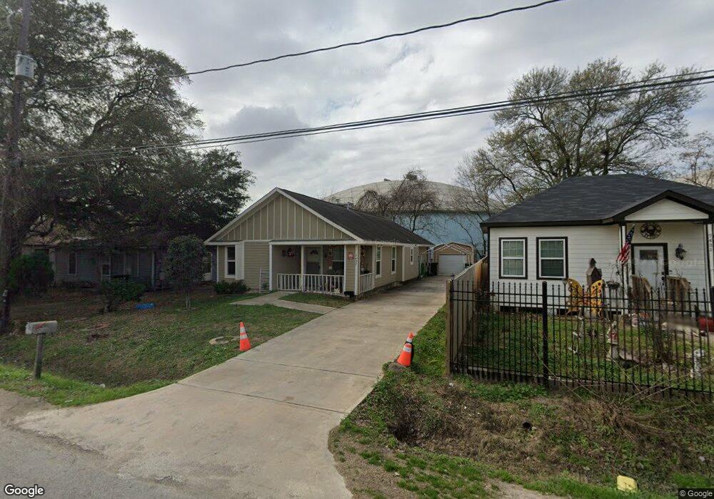 7427 Sandle St, Houston, TX 77088 - photo 1