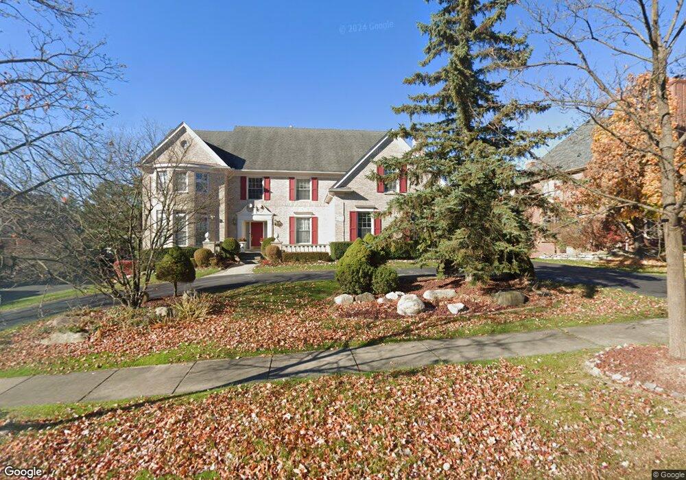 6562 Crest Top Dr, West Bloomfield, MI 48322 - photo 1