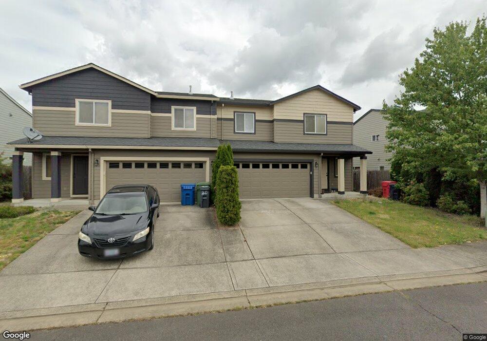 2713 Mill Creek Ln, Hubbard, OR 97032 - photo 1