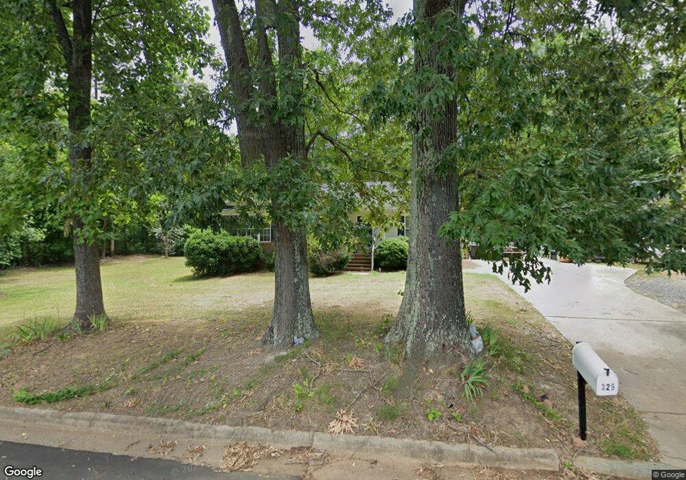 329 Hubbard St, Reidsville, NC 27320 - photo 1